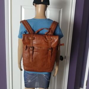 Vilenca Holland "Seren" leather backpack